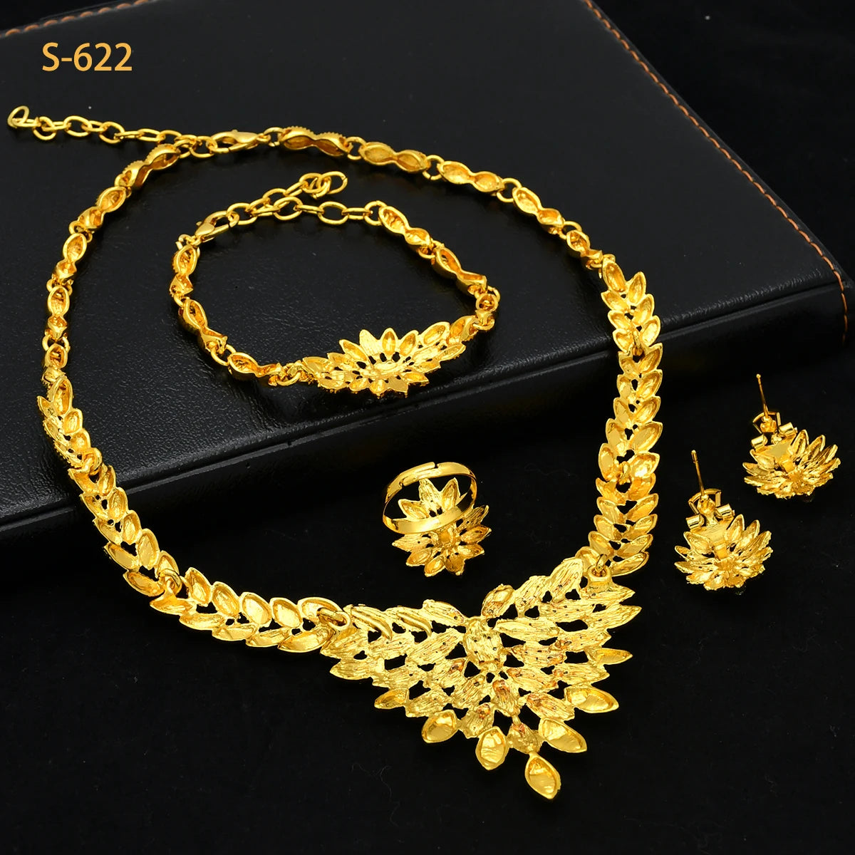 Gold Luxury Necklace Set